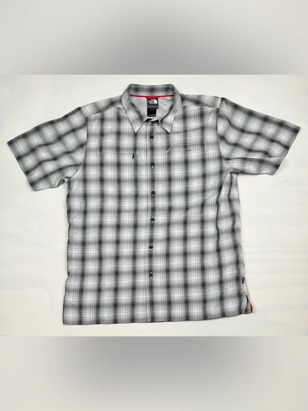 The North Face Black White Plaid Short Sleeve Button Down Men’s L